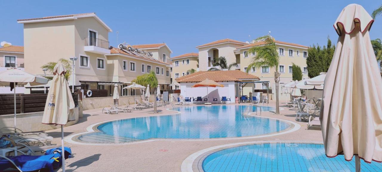 Stay Kyklades Resort & Spa Paralimni Buitenkant foto