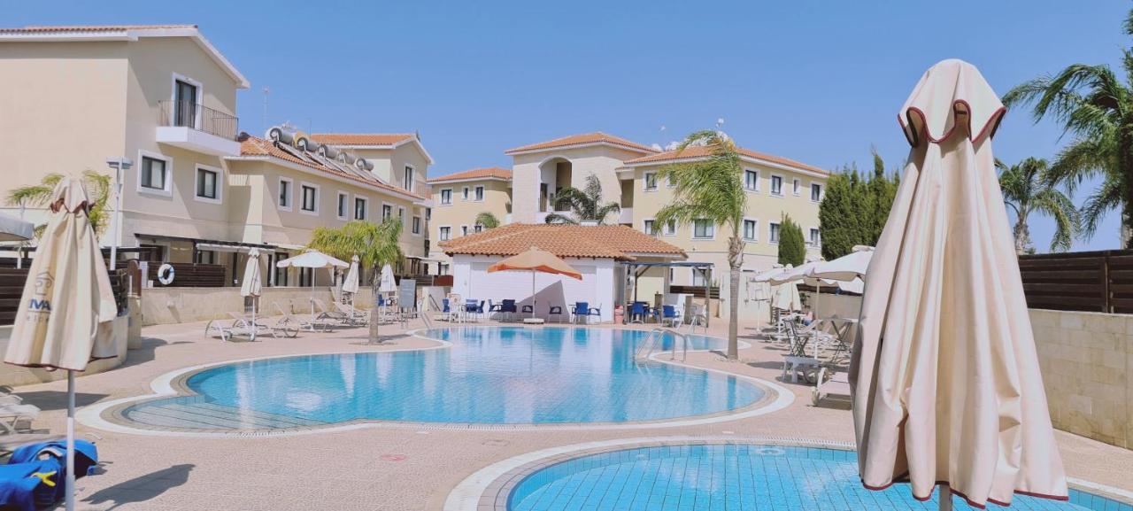 Stay Kyklades Resort & Spa Paralimni Buitenkant foto