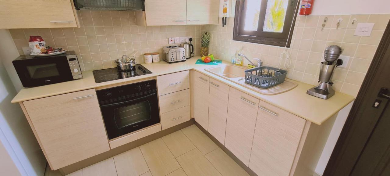 Stay Kyklades Resort & Spa Paralimni Buitenkant foto